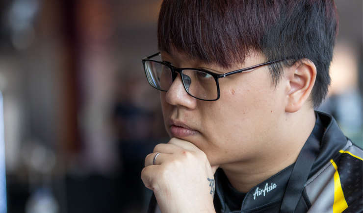 Via https://www.liquiddota.com/staff/OmniEulogy/20180527ESLBirminghamMoon.jpg